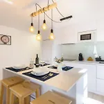 Vela Апартаменты *